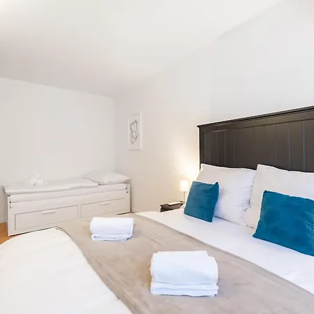 Old Town Oasis 3 דירה