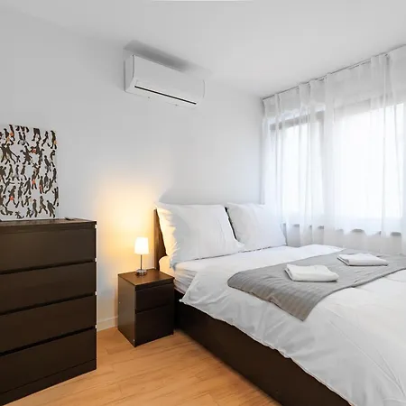 Old Town Oasis 3 דירה