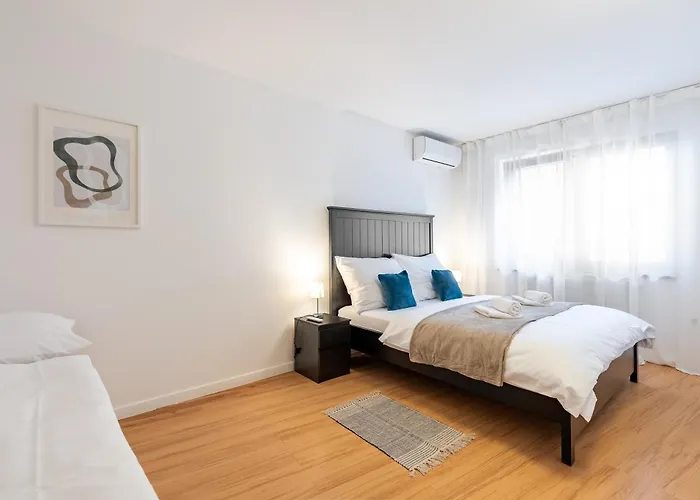 Old Town Oasis 3 شقة