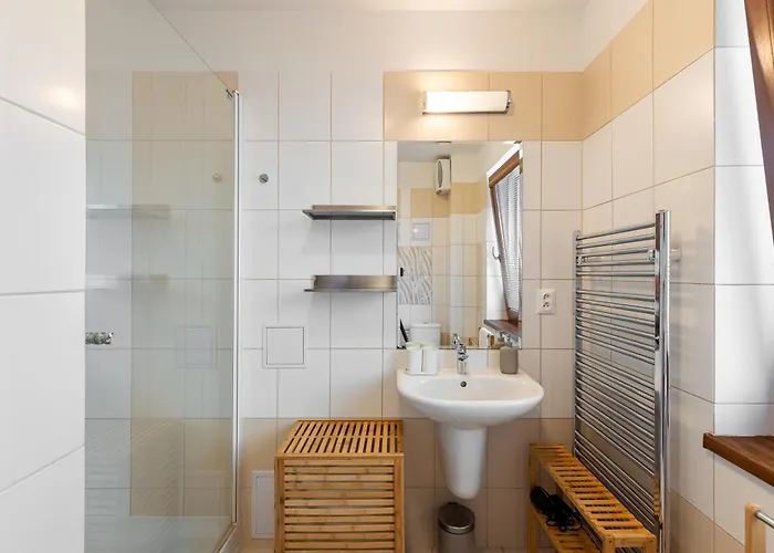 Old Town Oasis 3 * براتسيلافا