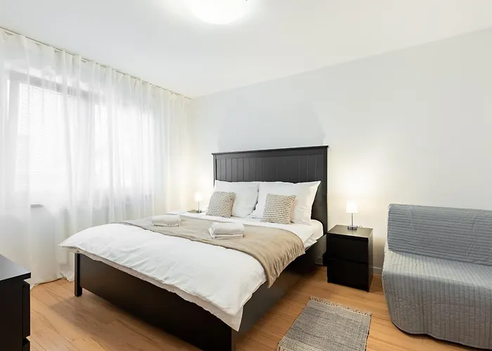 Old Town Oasis 3 شقة