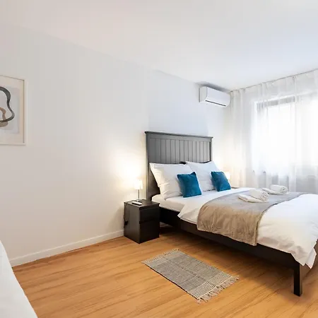 Old Town Oasis 3 Apartment